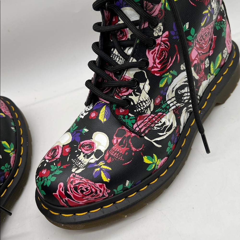 Dr Martens 1460 Pascal Rose Skull Lace Up Ankle Boots Women’s size 7 - Picture 8 of 12